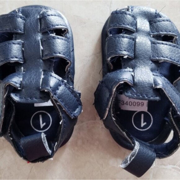 Newborn Sandals - Picture 2 of 4